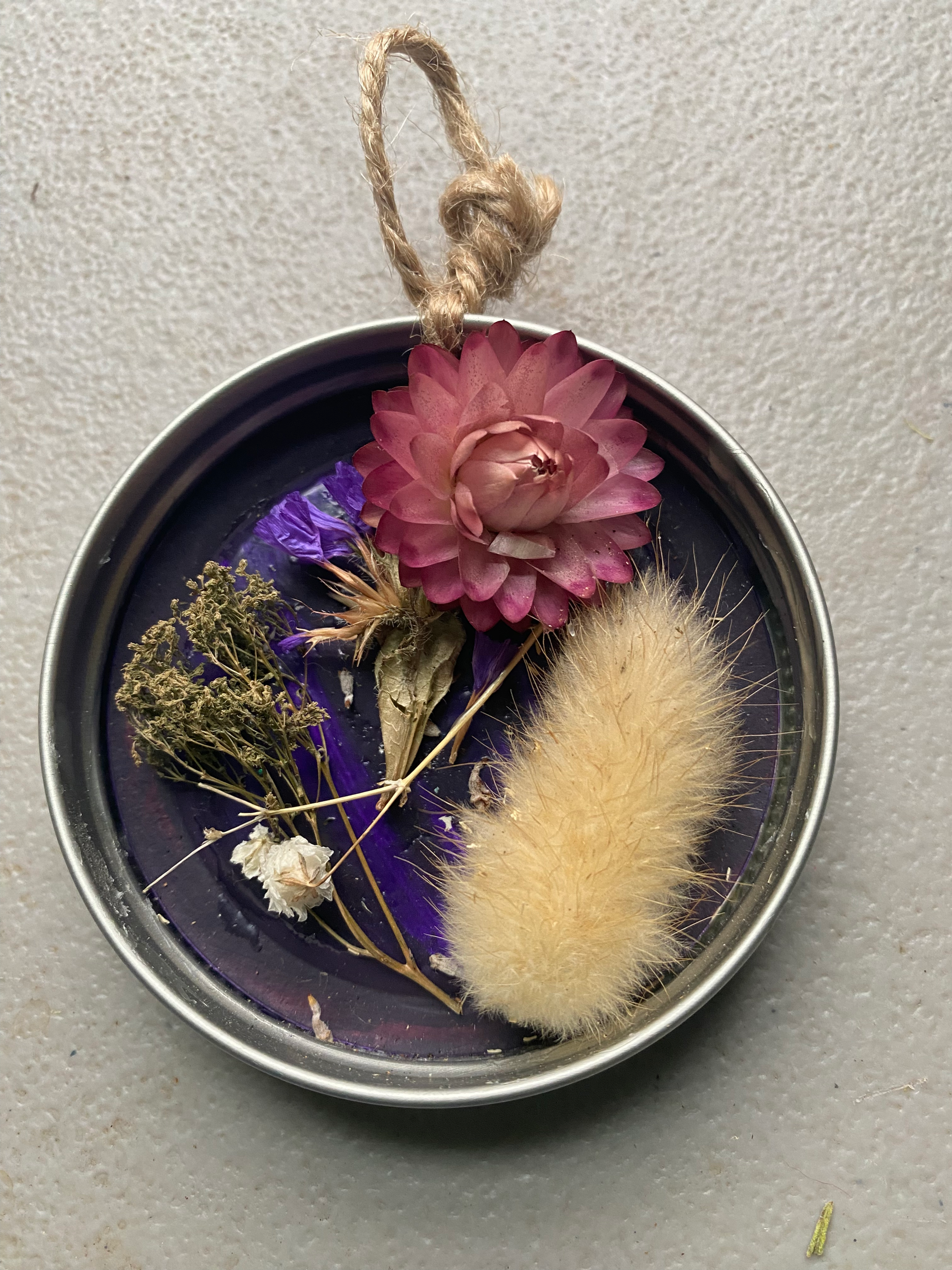 Jar lid ornament 5 with bunny tail grass