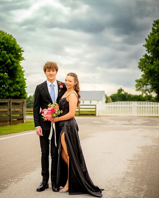 High school senior couple during a formal portrait session by Bowling Green, Kentucky senior photographer Jessica Heyungs Photography.