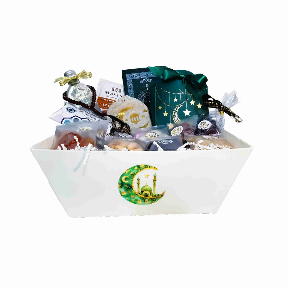 Miniaturbild: Ramadan Kareem Gift Basket with Dates, Lurisia Water, Nuts & Sweets