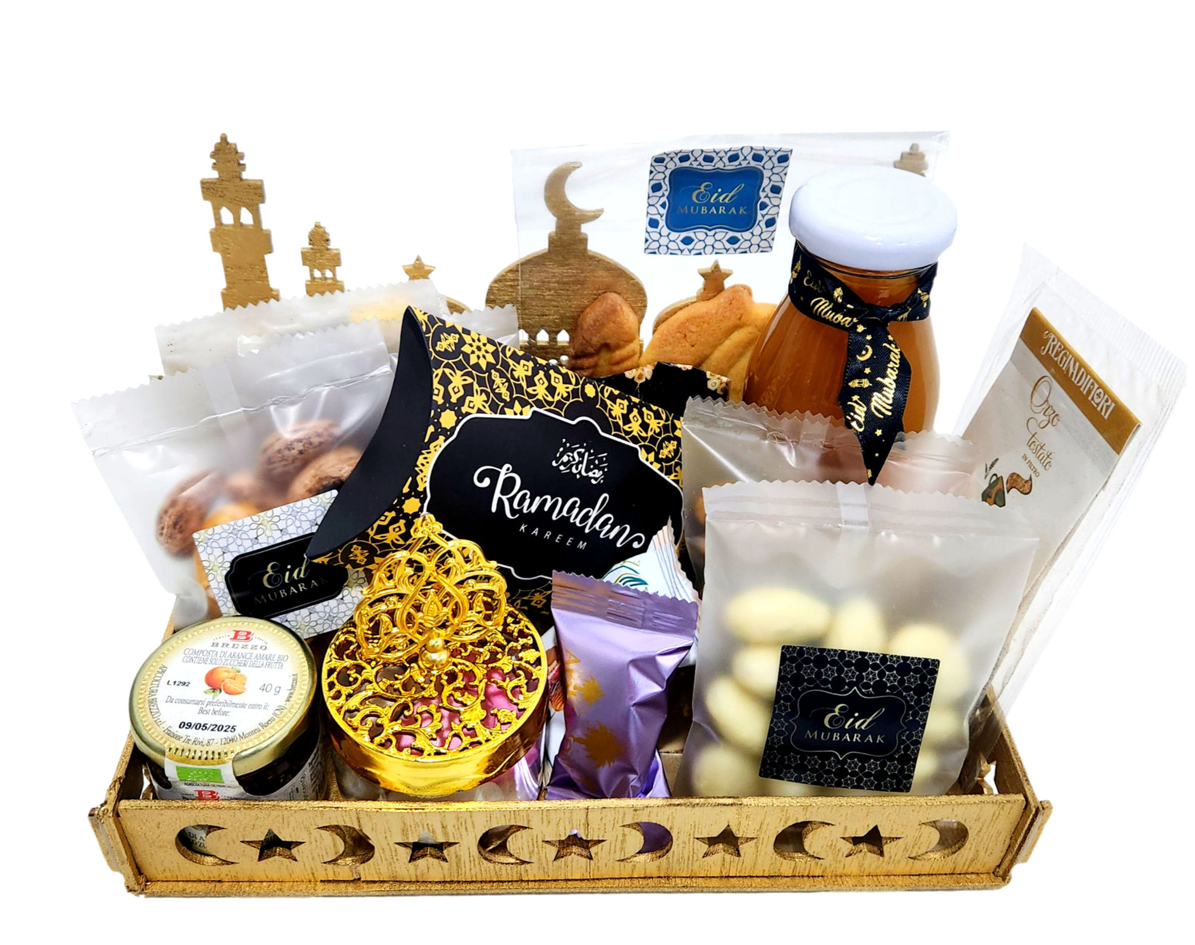 Ramadan Gift Tray Basket with Assorted Nuts, Dates and Sweets in Dubai