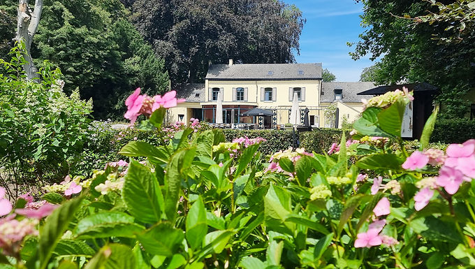 Geleide aspergewandeling en bezoek aan het Hof van Coolhem te Puurs