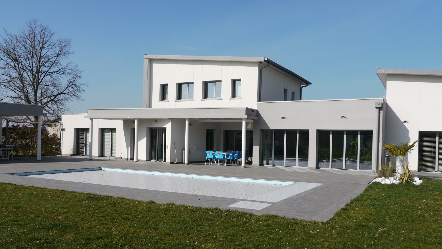 DOMAINE GEORGES V Chambres d'hôtes avec piscine · Saint-Junien