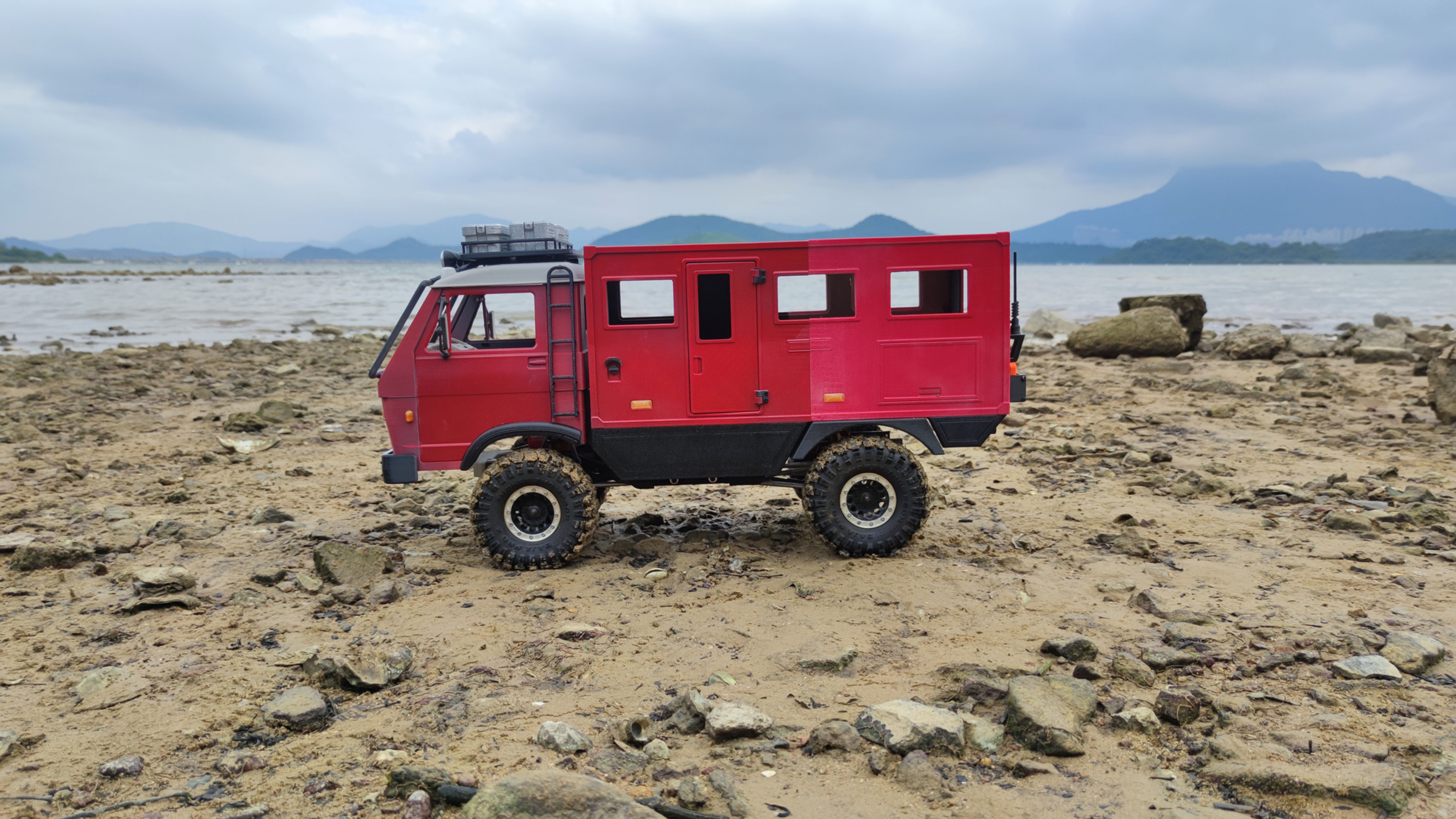 DIGITAL FILE Crawler G90 4x4 Expedition Suite - 1/10 RC body attachment