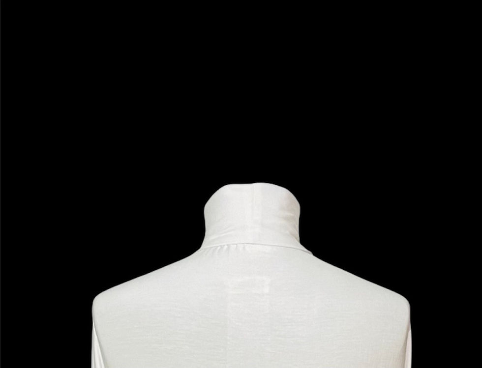Thumbnail: MondinoVeloce men’s off-white sweater.