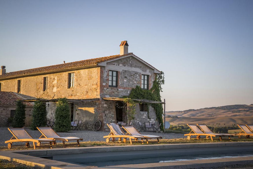 Casas Latinas La Locanda