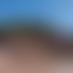 Colline de roche ocre