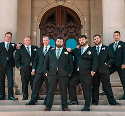 Michigan wedding djs, photographers, photo booths and more in Lansing Mi and throught Michigan for Michigan weddings. 