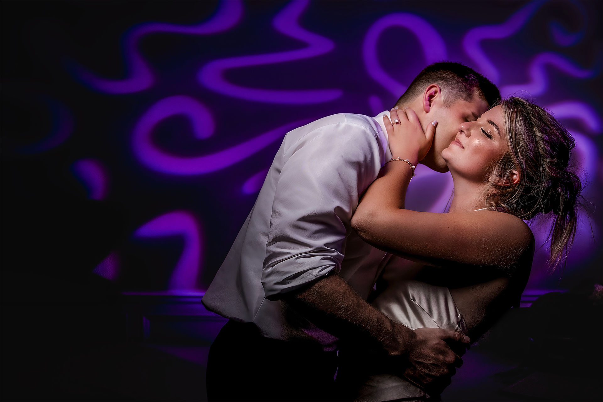 Michigan wedding photographer Alexander Martin Imagery with Limelight Weddings