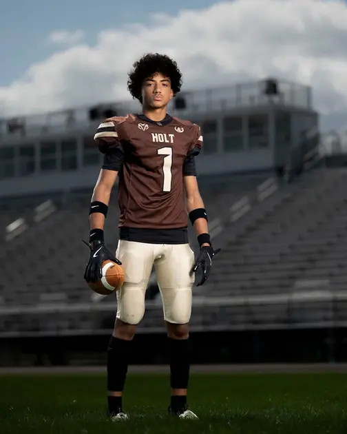 Holt High School sports photography by Michigan team sports photographer Alexander Martin Imagery