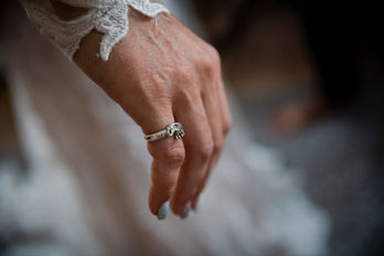 Michigan wedding djs, photographers, photo booths and more in Lansing Mi and through Michigan for Michigan weddings.