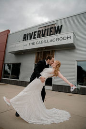 Michigan wedding djs, photographers, photo booths and more in Lansing Mi and throught Michigan for Michigan weddings.