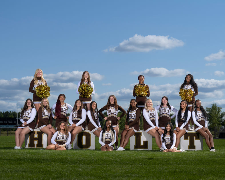 Holt High School sports photography by Michigan team sports photographer Alexander Martin Imagery