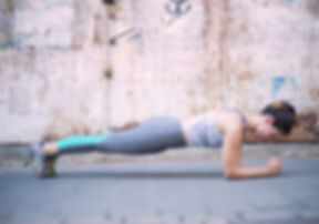 Frau im Plank