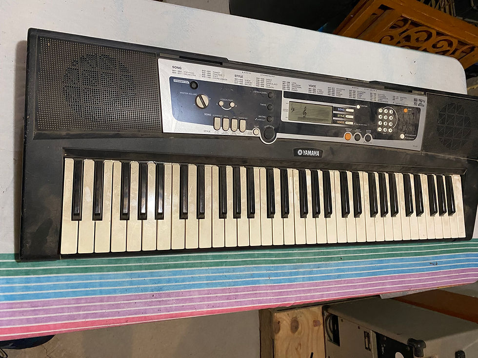 Item #54: Yamaha Keyboard