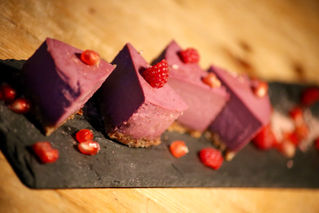 Himbeer-Granatapfelkuchen / Raspberry-Pomegranate Cake
