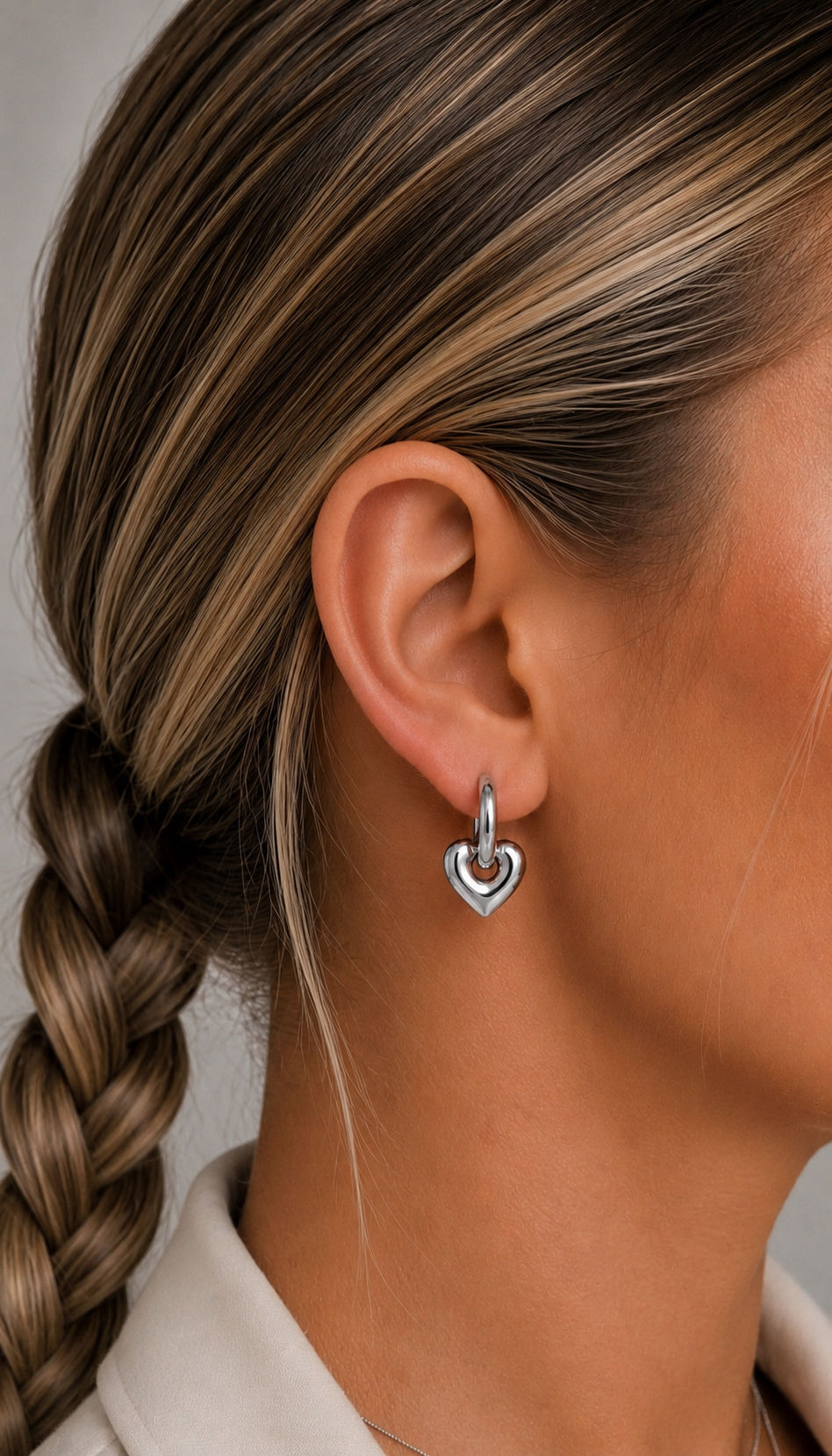 Thumbnail: Harmony Heart Earrings Silver