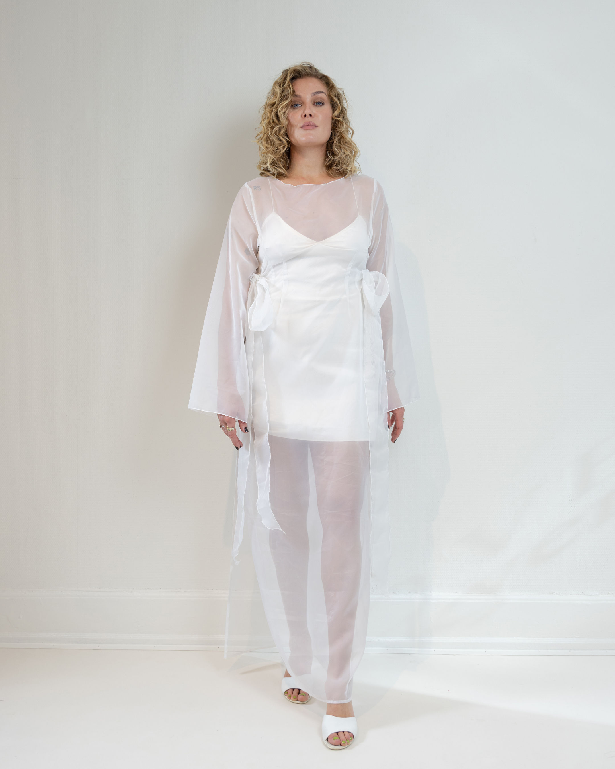 CHIFFON COLUMN WEDDING DRESS 38-42