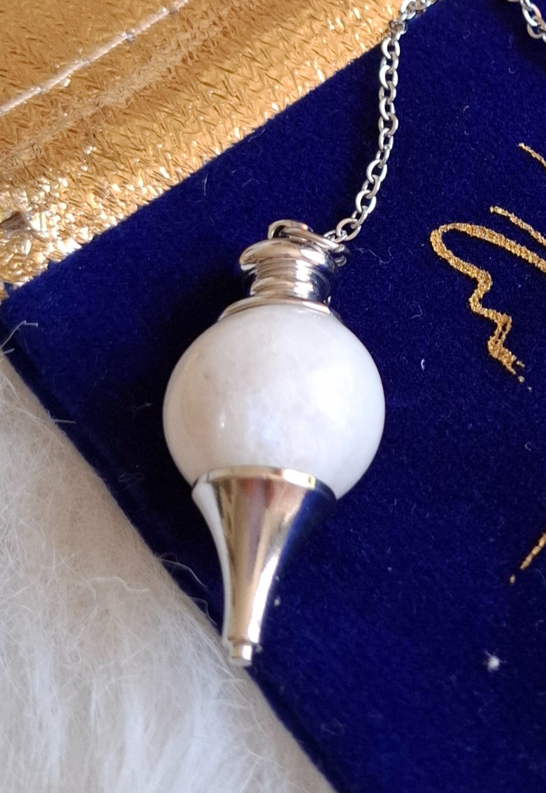 Thumbnail: Pendule "Bonne Aventure" Pierre de lune L'S