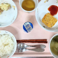 ご飯　コンソメスープ　まぐろのフライ　ジャーマンポテト　ジョア　麦茶