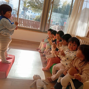 【1歳児もみじ組】お友だちと遊ぶ姿が増えてきました!!