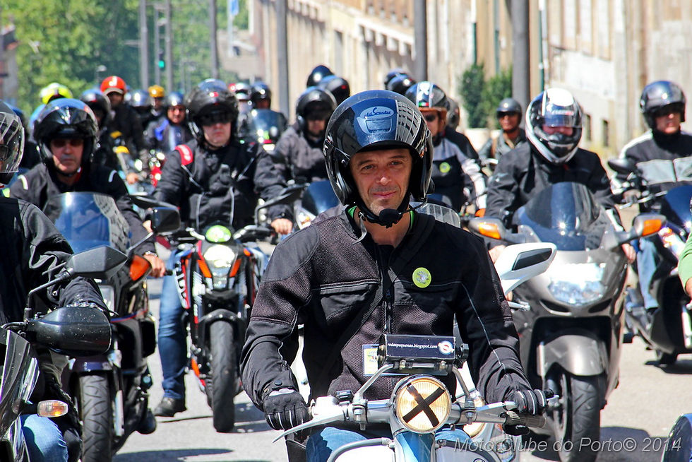 042_Passeio Festa da Moto inundou ruas do Porto.JPG