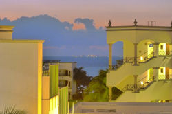 164731_10100169801114009_822669_55978813_408823_n