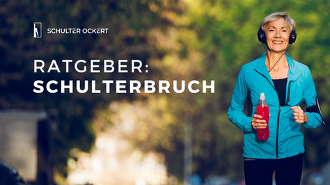 Aktive ältere Frau beim Joggen mit Kopfhörer