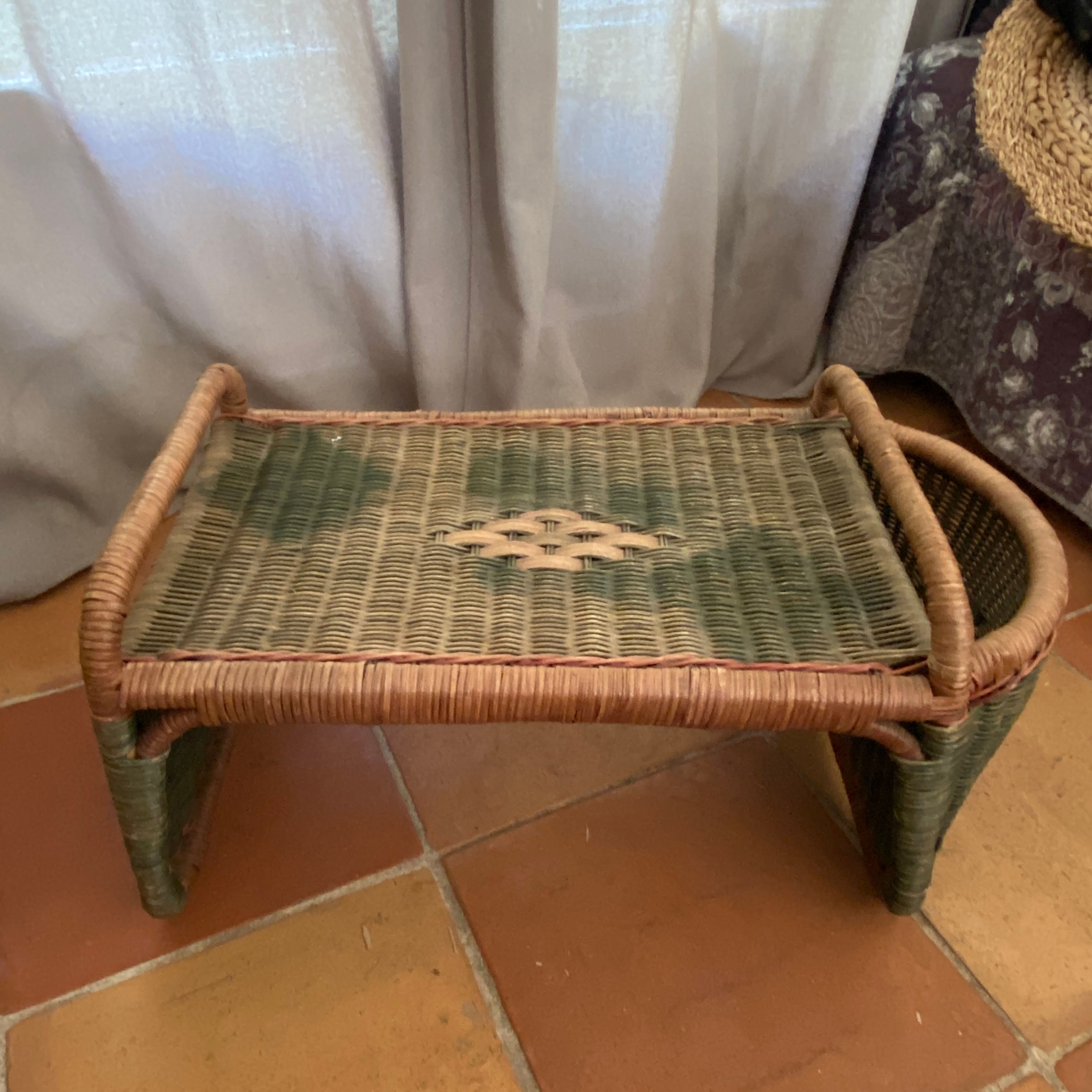 Plateau de lit en osier et rotin 