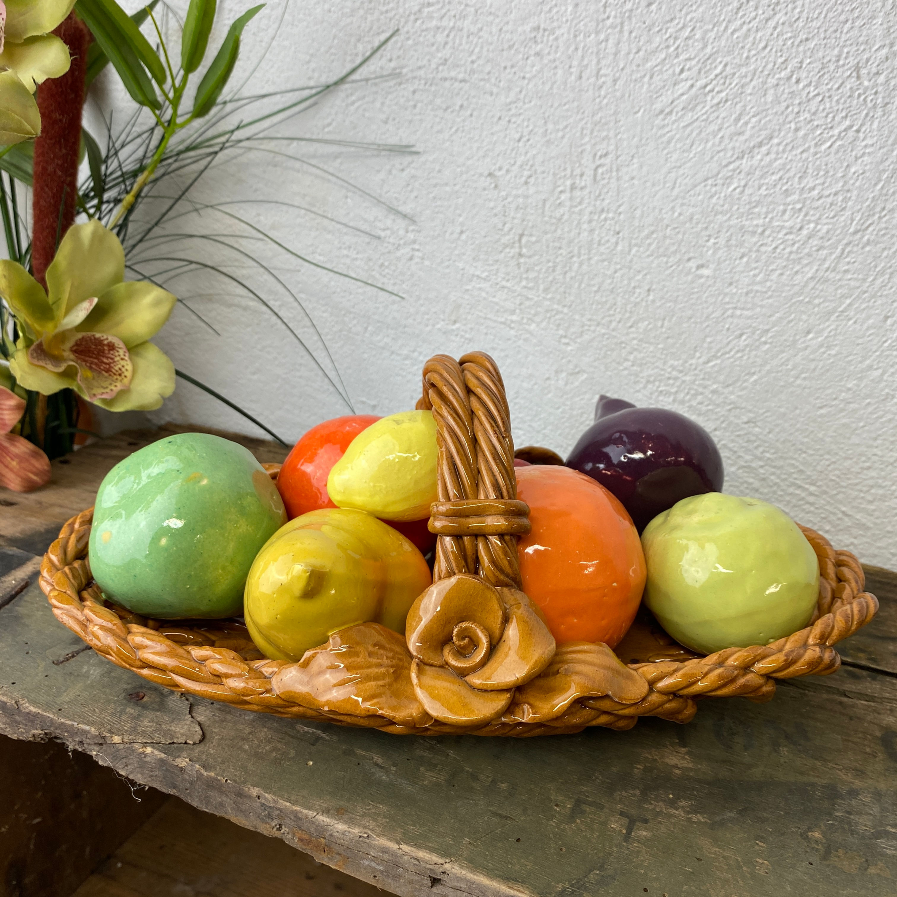 Corbeille et fruits en céramique Vallauris vintage