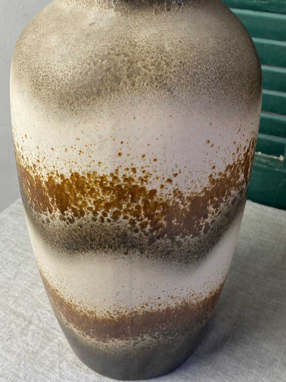 Miniature : Couleurs beige et dans les tons de marron du vase  en céramique West Germany vintage