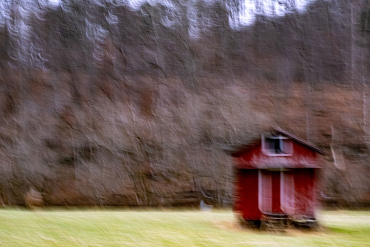 blur - movement - red ouse - green -documentary photography - rural Americana - memory - West Virginia - 2022 - pandemic