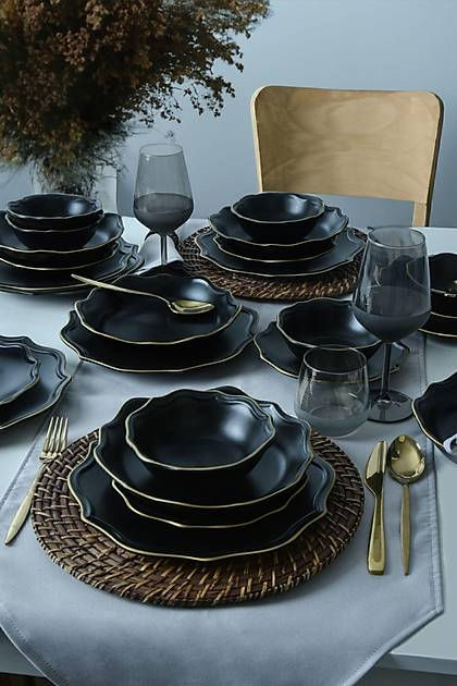 Service de table KERAMIKA Romeo en maille noire mate et dorée, 24 pièces pour 6