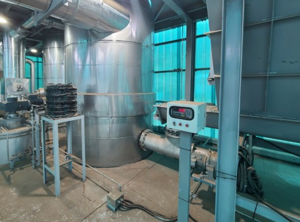 신기농장에 설치된 축분바이오차생산시설 모습