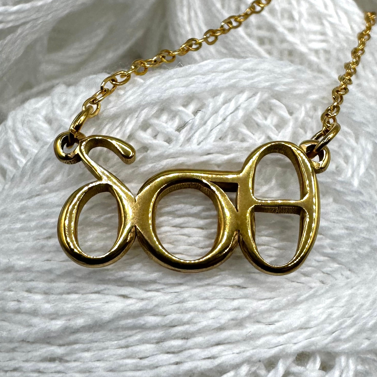 THE LAB • ENTRY FOUR: SUBTLE DST (NECKLACE)