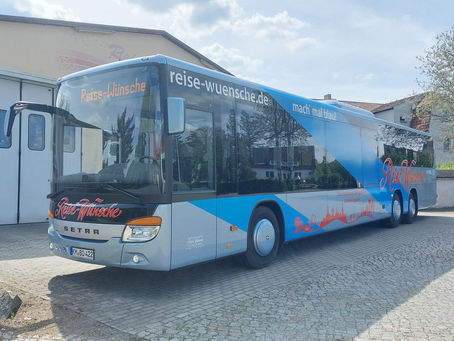 Mit dem Würstchen-Bus zum Einkaufsonntag mit Kamenzer Würstchen- und Regionalmarkt