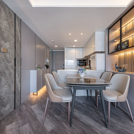 SEA TO SKY現代輕奢風格室內設計裝修，有雲石紋暗門