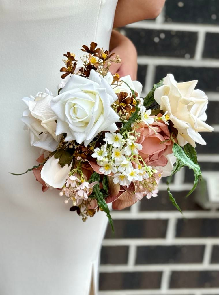 Thumbnail: Copper Pink & Cream Teardrop Posy Bouquet