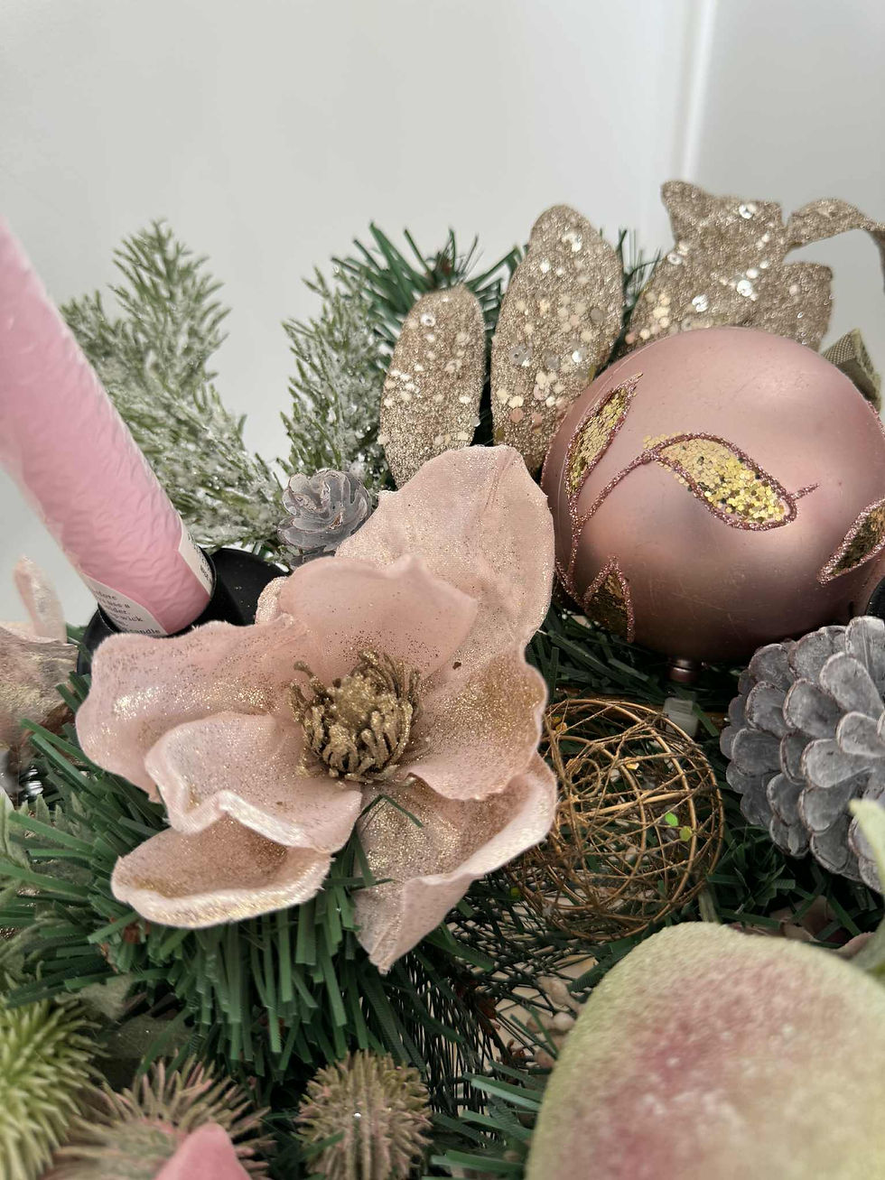 Thumbnail: Pink Delight - Advent Christmas Candle wreath with magnolia & apple baubles