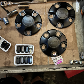 Black Lug Nuts And Center Caps for the new Jeep Steelie wheels