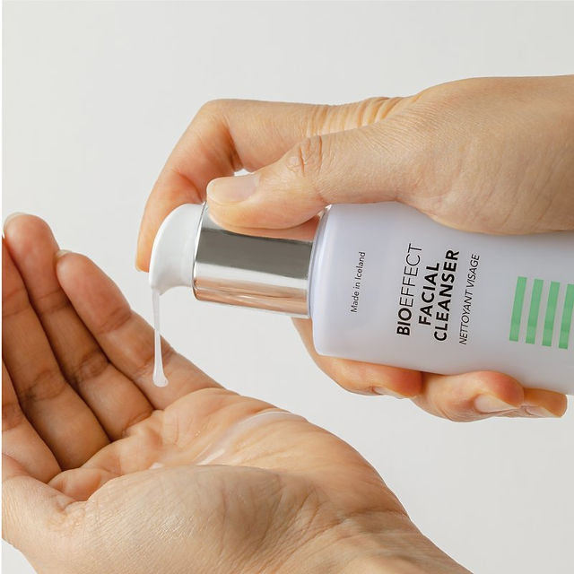 Le nouveau nettoyant pour le visage de Bioeffect Canada !