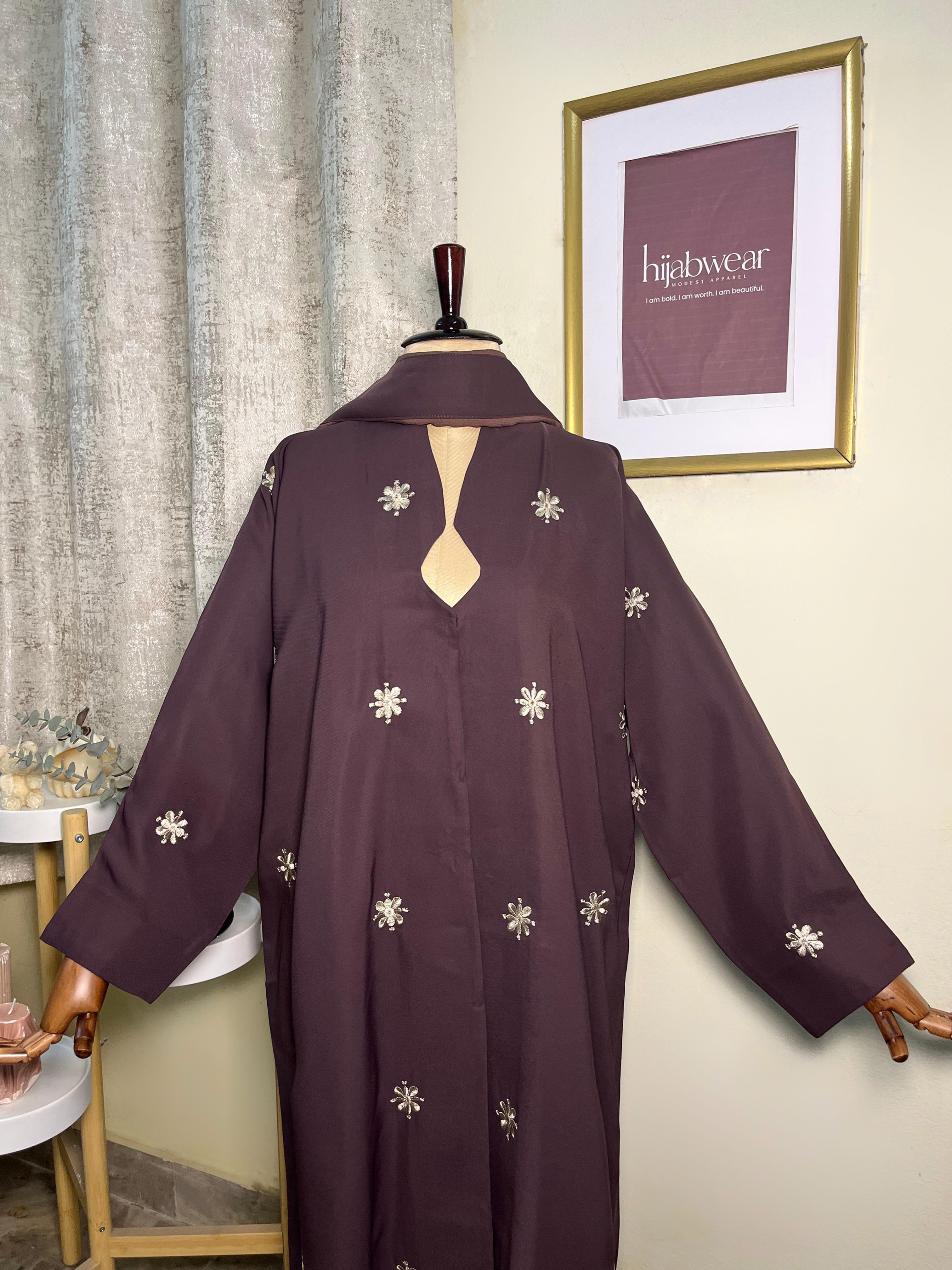 Abaya Lina