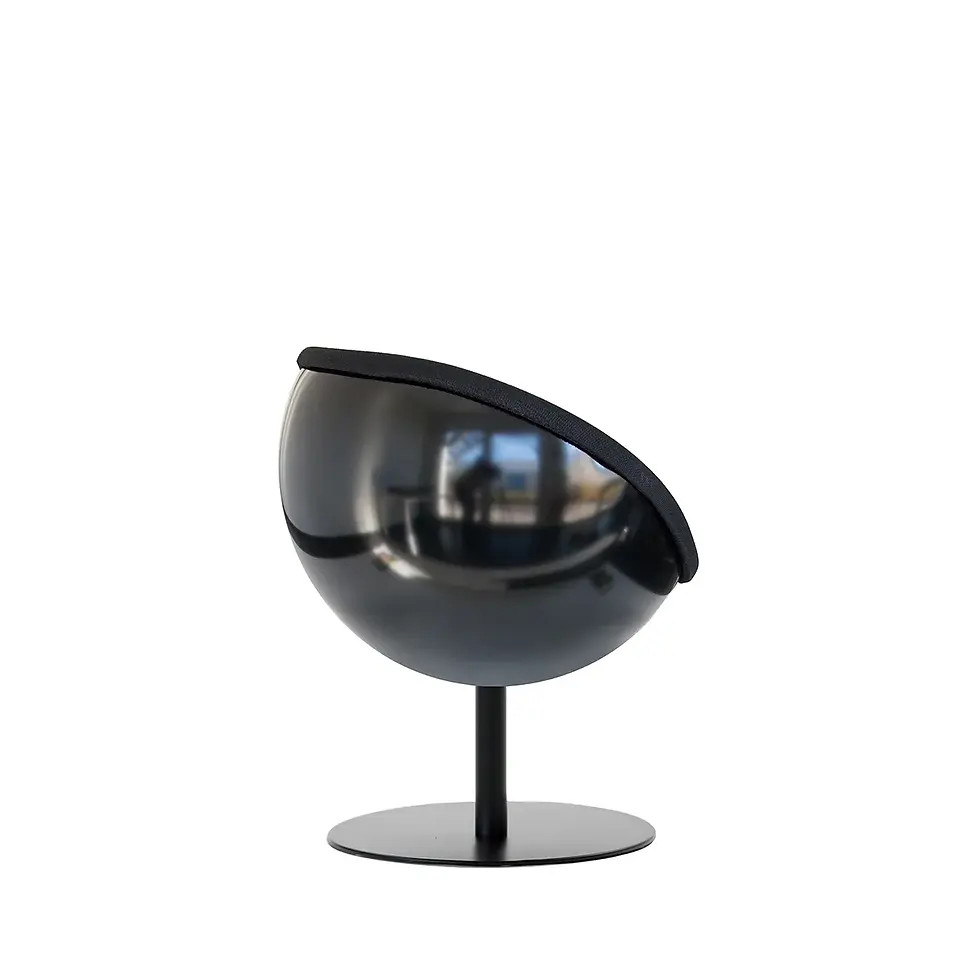 Drehstuhl art im Kugel-Design aus ABS-Kunstsoff Schwarz mit RAL-Wunschfarbe in Rückansicht von lillus