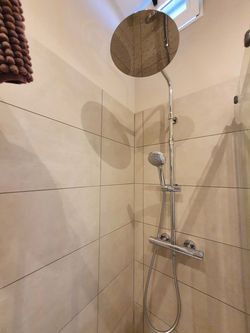 AE27ECBB-0186-4416-B6C2-47F3E27C5EF2