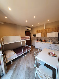 0DB68508-332C-48E7-B5EC-5B99A5DD3D3A