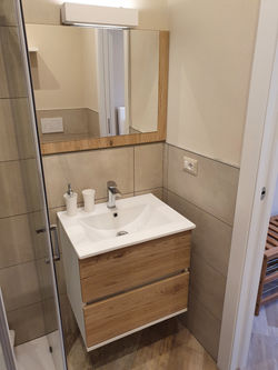 49A26E09-B93B-45F1-B6D0-9843448680A9