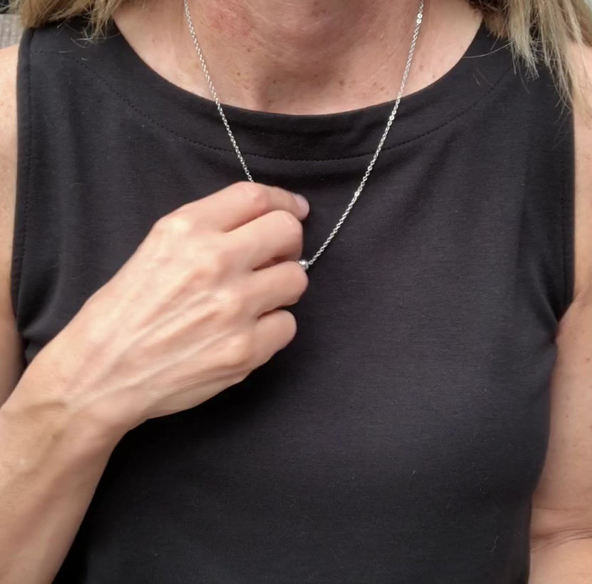 Thumbnail: Loner Roll Necklace