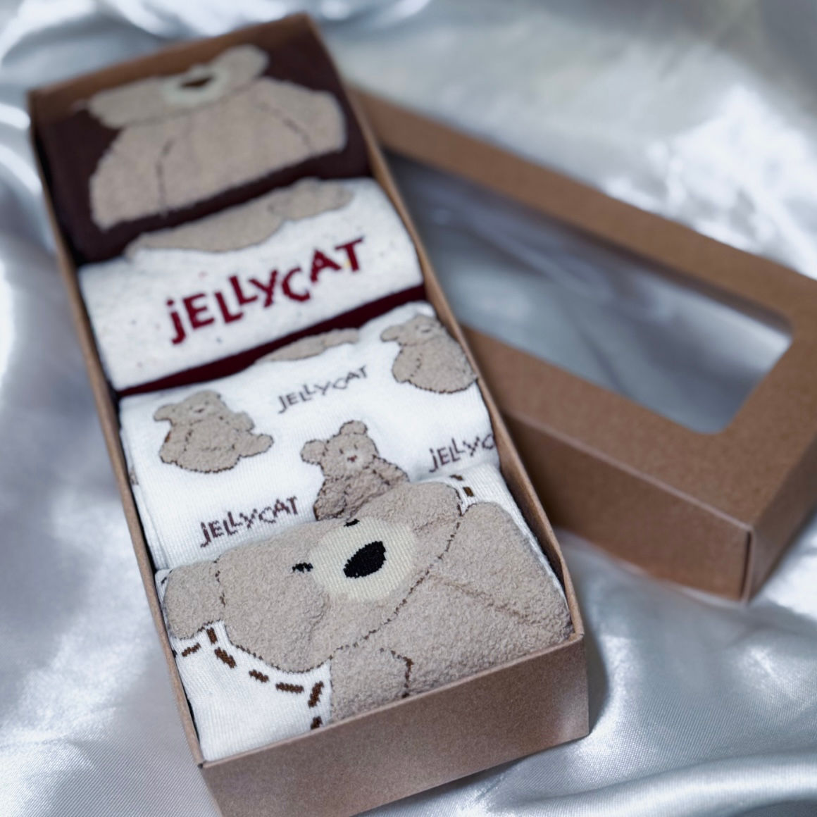 Lot 4 chaussettes jellycat 