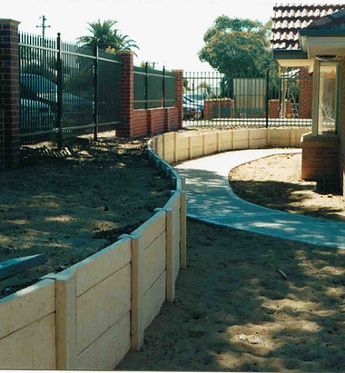 concrete retaining wall