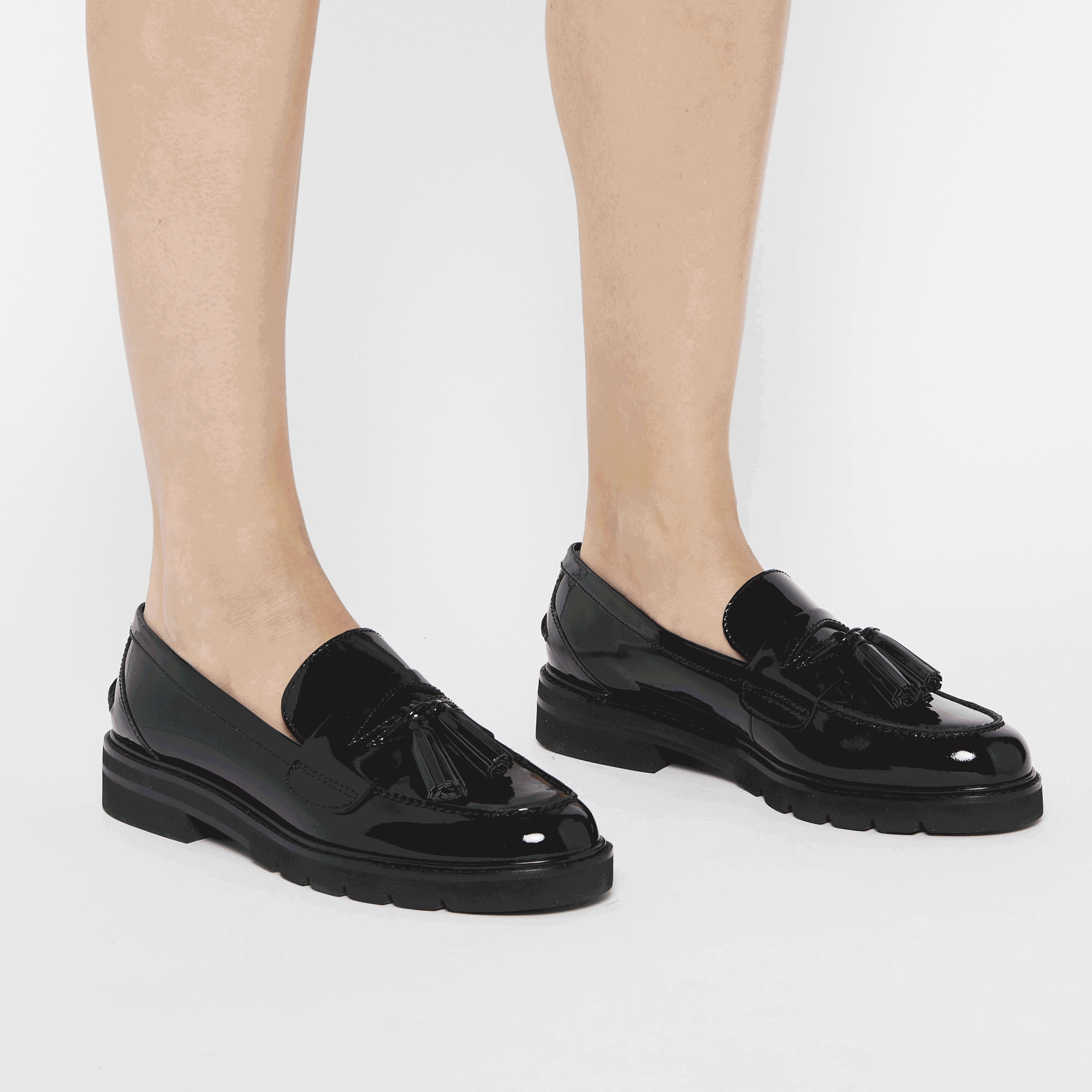 2023_PackshotGifs_Shoes