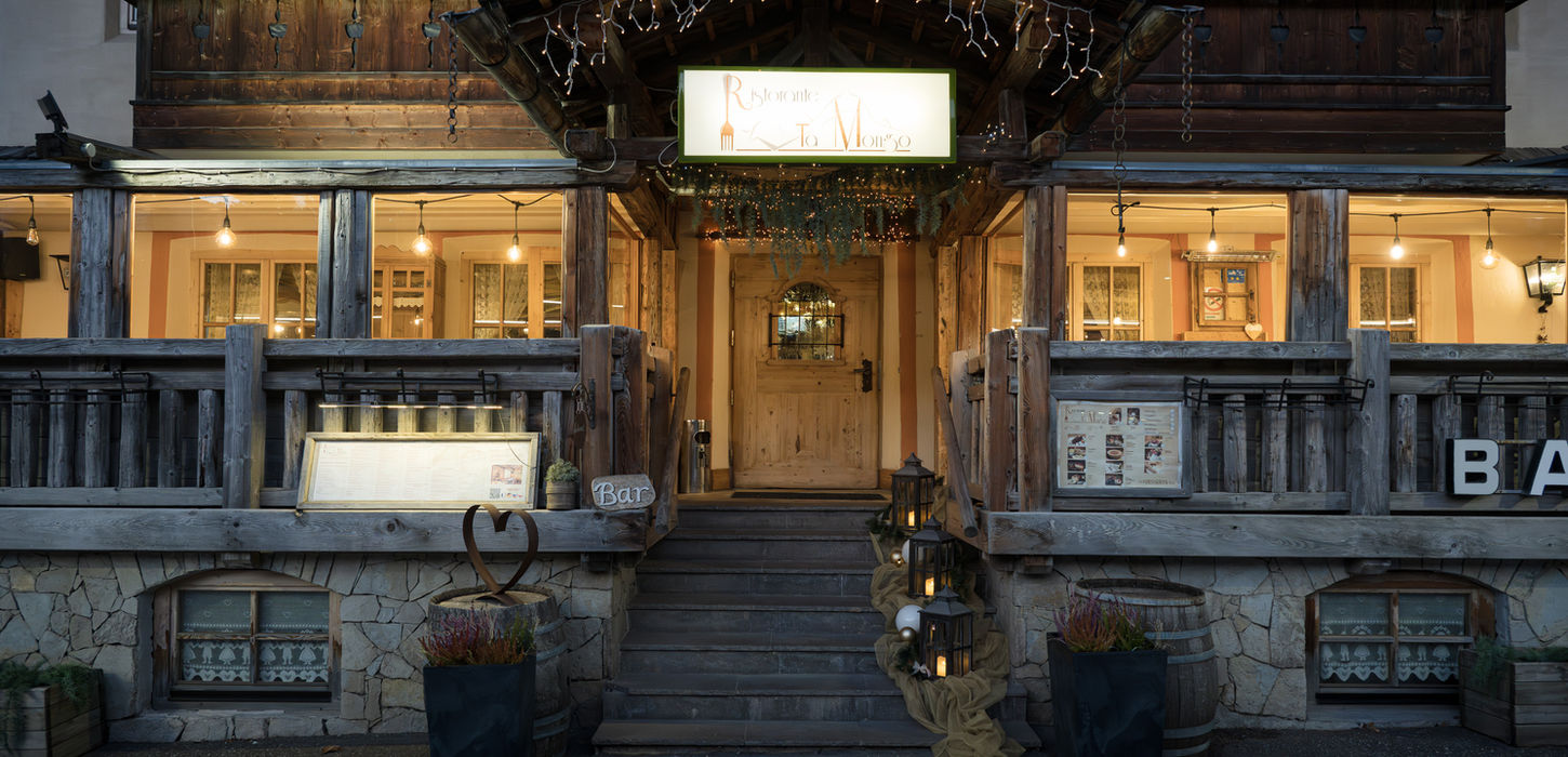 Ingresso Hotel Krone, elegante struttura montana